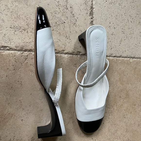 Schutz Bertie 2 tone black and white patent cap toe mary Jane’s 7 - Picture 4 of 6